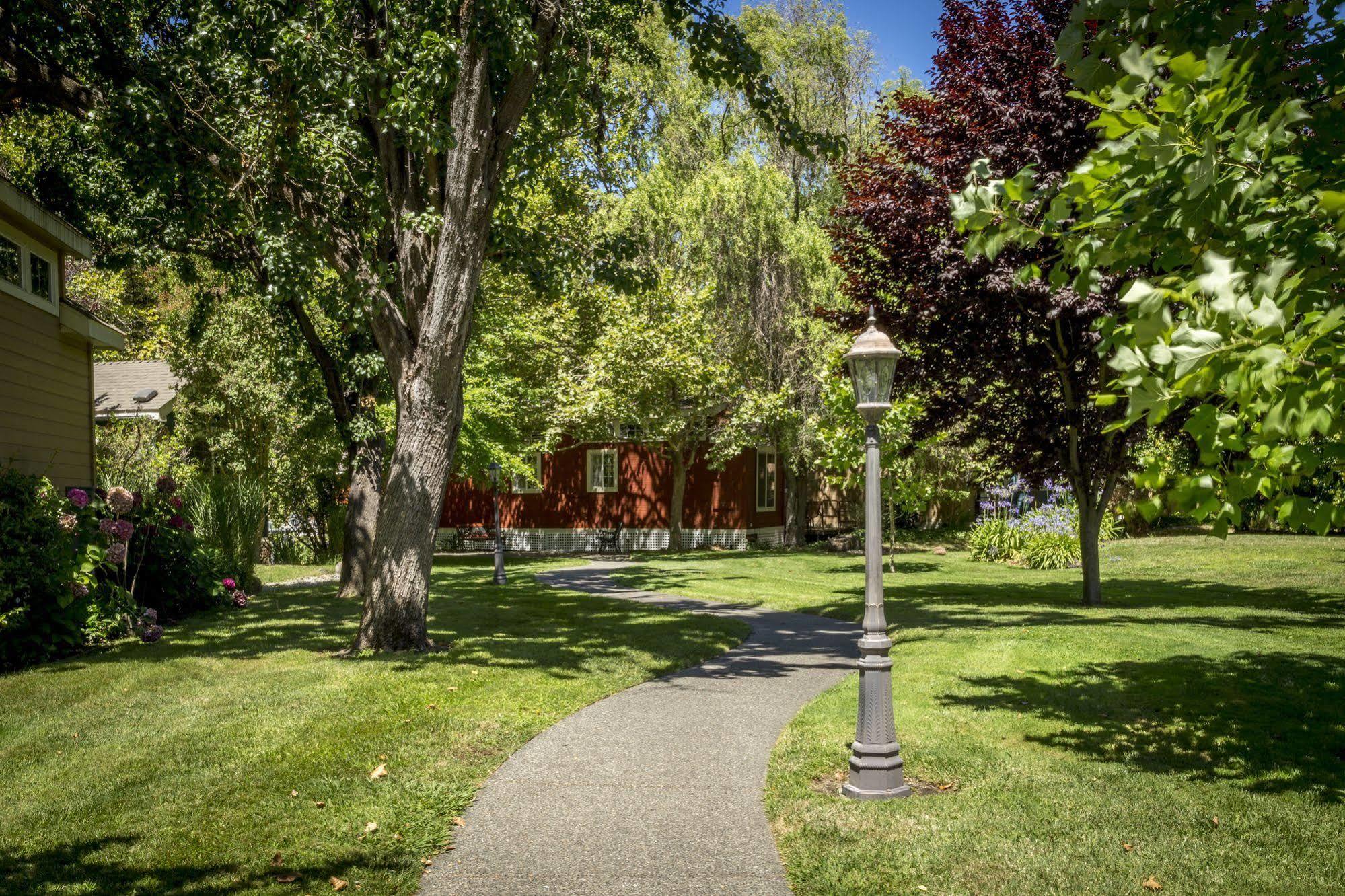 Riverpointe Napa Valley Resort Экстерьер фото