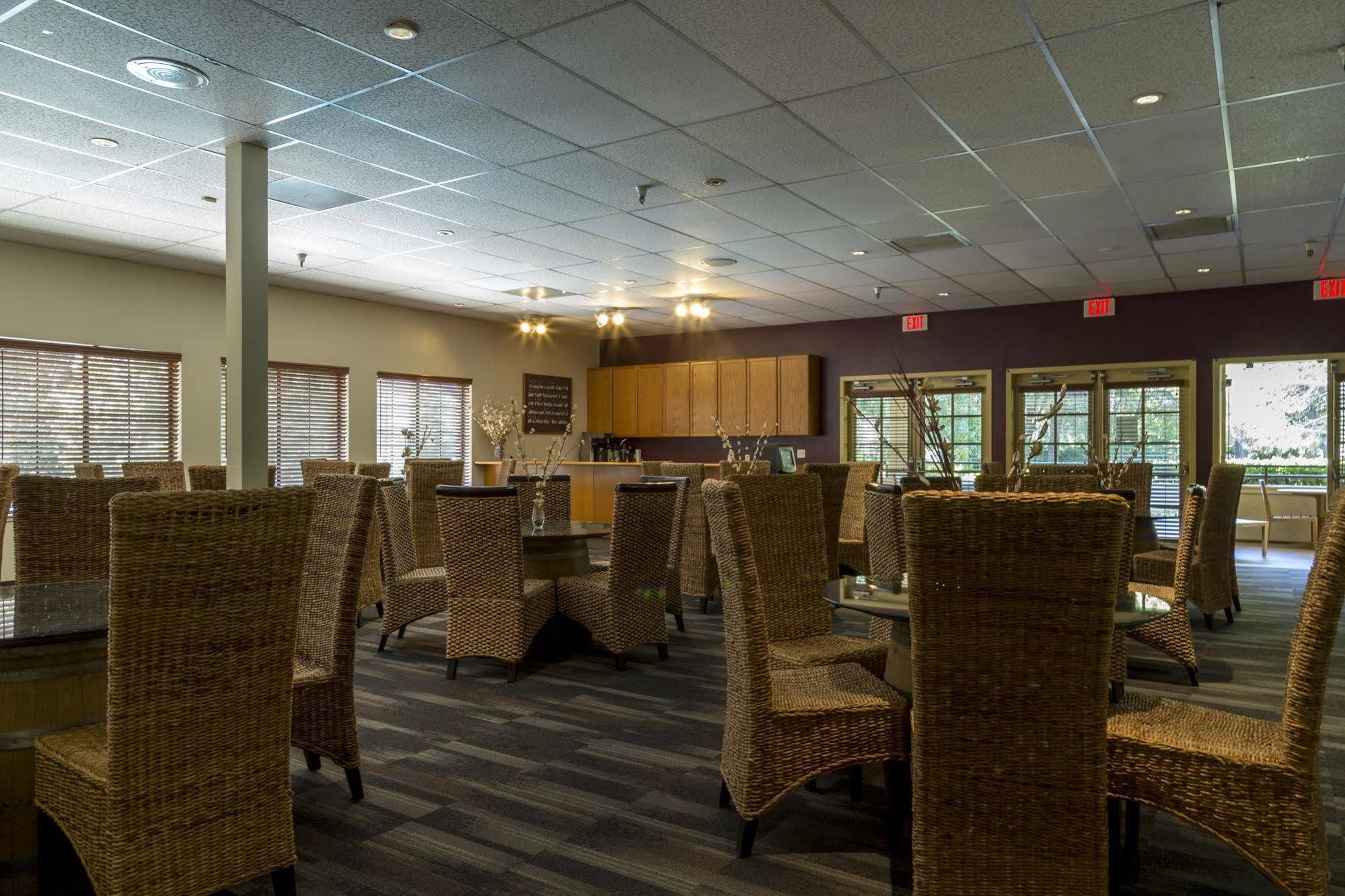 Riverpointe Napa Valley Resort Экстерьер фото